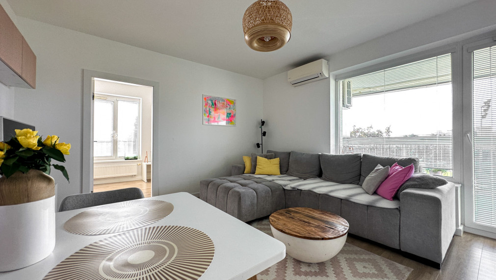 Slnečný 3i byt s terasou a garážovým státim