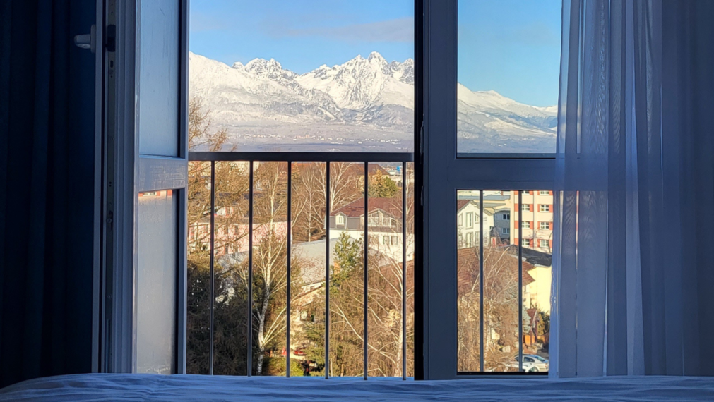 NOVOSTAVBA | PANORAMATICKÝ VÝHĽAD NA TATRY | TERASA | 3IZBY
