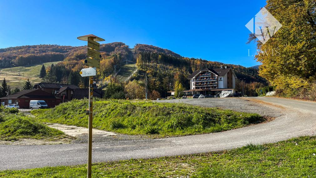 Rekreačný pozemok vedľa lyžiarskeho strediska