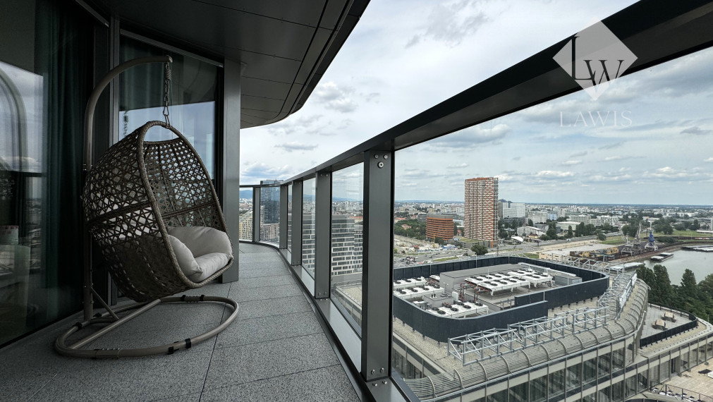 Luxusný byt priamo pri Dunaji - EUROVEA Tower
