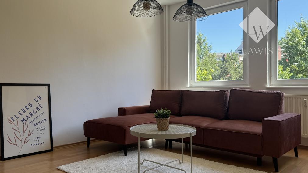 Novozrekonštruovaný, priestranný byt so šatníkom - Hájik