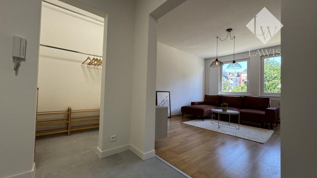 Novozrekonštruovaný, priestranný byt so šatníkom - Hájik