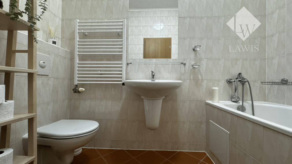 Zrekonštruovaný byt s parkovacím miestom v komplexe KOLOSEO