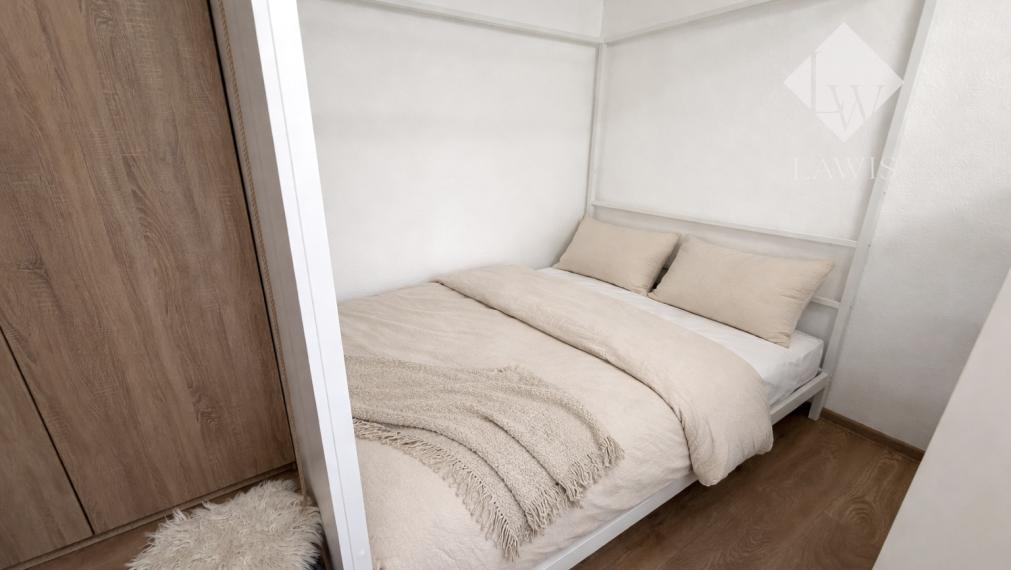 Zrekonštruovaný 1-izbový byt s výhľadom na Váh