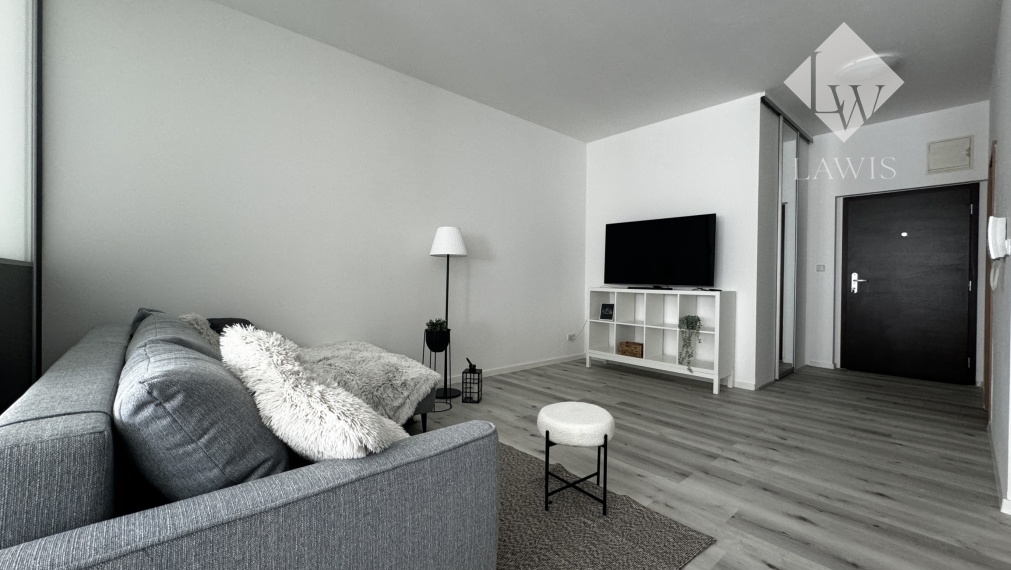 Zrekonštruovaný byt s parkovacím miestom v komplexe KOLOSEO