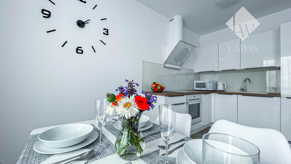 NOVOSTAVBA  3-i byt s balkónom a parkovaním +výhľad na Tatry