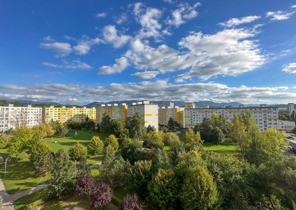 2i byt s pekným výhľadom, Solinky