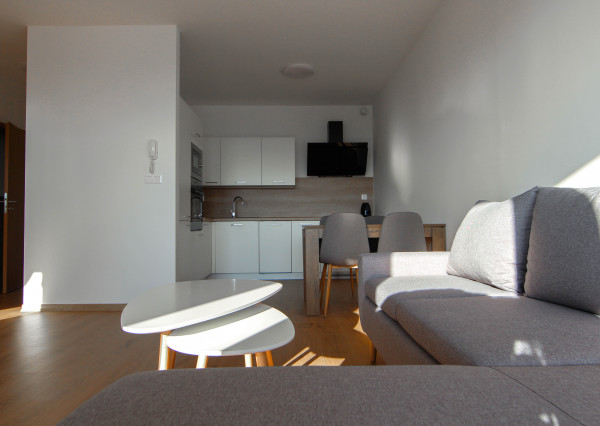 REZERVOVANÉ - 2i s garážovým státim a jedinečným výhľadom