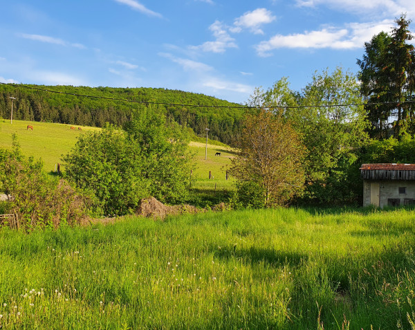 Pozemok s prípojkami