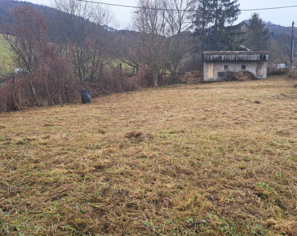 Pozemok 732 m2, voda, elektrika na pozemku